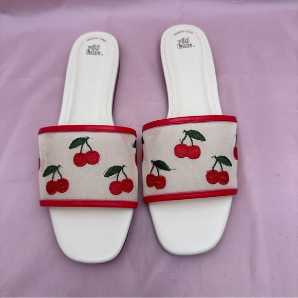 Cherry Embroidered Slide Sandals – Women’s 9.5 - Picture 5 of 9